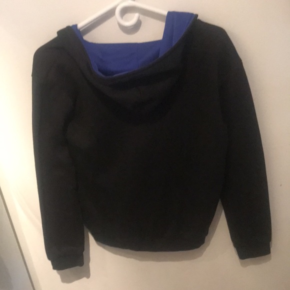 Super Stylin Swag Hoodie from Fila Black w/ Dark Blue Unique Zipper and Style 🔥 - Picture 9 of 9